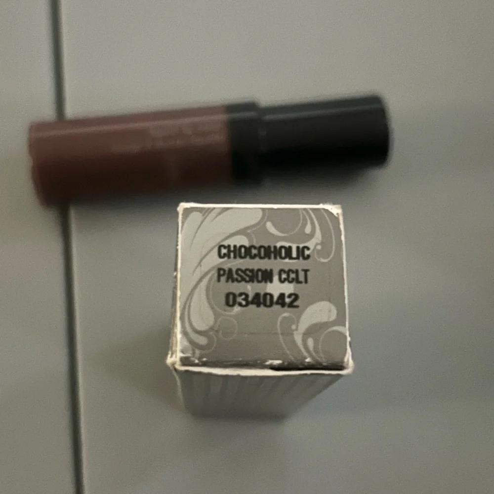 Mary Kay Liquid Lip Color - Deep Mahogany